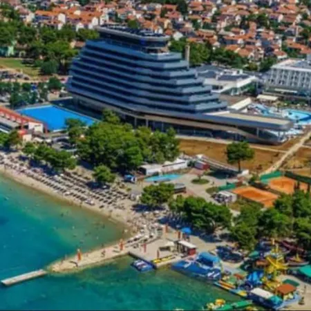 Club Apartament *